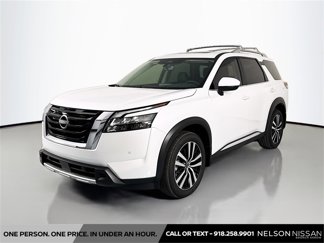 New 2025 Nissan Pathfinder Platinum image 1