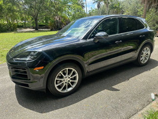 Used 2024 Porsche Cayenne image 1