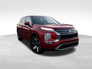 New 2025 Mitsubishi Outlander SE image 1