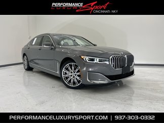 Used 2022 BMW 750i xDrive image 1