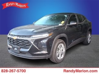 Used 2024 Chevrolet Trax LS image 1