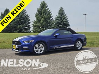 Used 2016 Ford Mustang Convertible image 1
