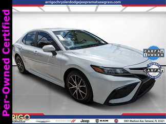 Used 2023 Toyota Camry SE image 1