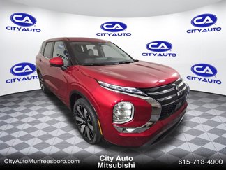 New 2025 Mitsubishi Outlander SE image 1