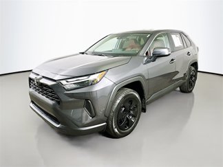 Used 2025 Toyota RAV4 LE video 3