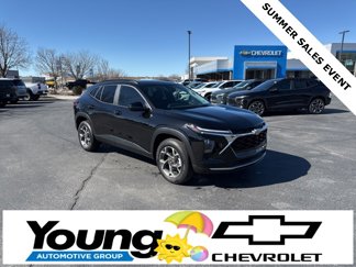 Used 2025 Chevrolet Trax LT w/ Driver Confidence Package image 1