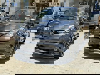 Used 2018 Toyota C-HR XLE image 1