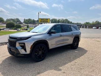 Used 2024 Chevrolet Traverse RS image 1