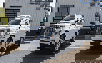 Used 2024 GMC Yukon SLE w/ Max Trailering Package image 1
