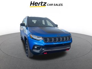 Used 2025 Jeep Compass Trailhawk video 1