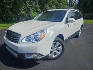 Used 2010 Subaru Outback 2.5i Limited image 1