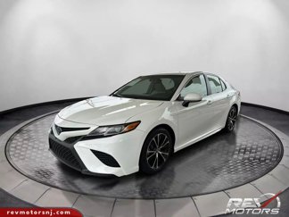 Used 2018 Toyota Camry SE image 1