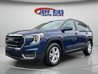 Used 2022 GMC Terrain SLE w/ Driver Convenience Package image 1