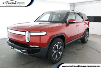 Used 2024 Rivian R1S Adventure image 1