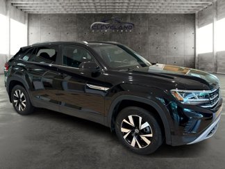 Used 2023 Volkswagen Atlas Cross Sport SE image 1