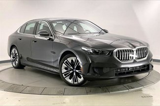 Used 2025 BMW i5 xDrive40 w/ Premium Package image 1
