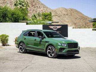 Used 2023 Bentley Bentayga image 1