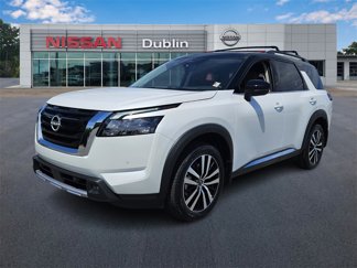 New 2025 Nissan Pathfinder Platinum image 1