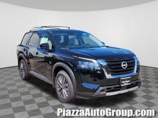 New 2025 Nissan Pathfinder SL w/ SL Premium Package image 1
