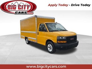 Used 2018 GMC Savana 3500 w/ Driver Convenience Package image 1