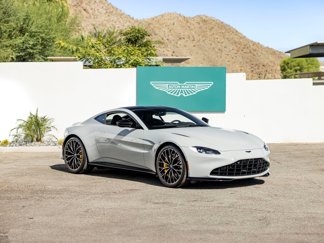 Used 2023 Aston Martin V8 Vantage Coupe image 1