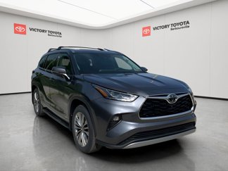 New 2025 Toyota Highlander Platinum image 1
