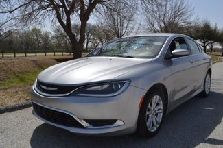 Used 2016 Chrysler 200 Limited image 1
