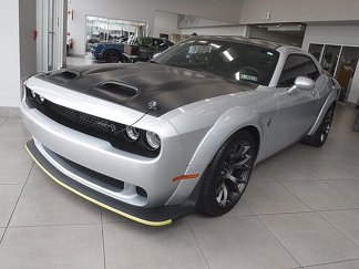 Used 2021 Dodge Challenger SRT Hellcat Redeye image 1