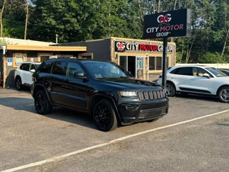 Used 2021 Jeep Grand Cherokee Laredo X image 1