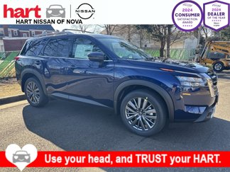 New 2025 Nissan Pathfinder SL w/ SL Premium Package image 1