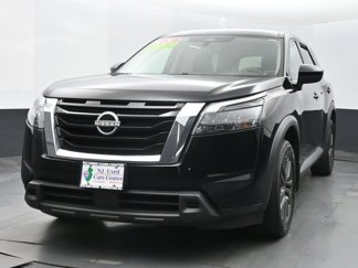 Used 2024 Nissan Pathfinder S image 1