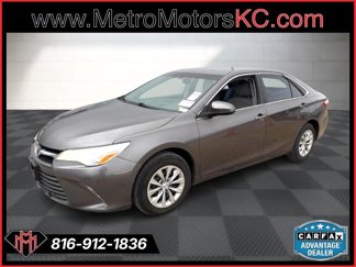 Used 2017 Toyota Camry LE image 1