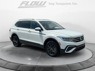 Used 2024 Volkswagen Tiguan SE image 1