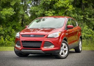 Used 2015 Ford Escape SE image 1