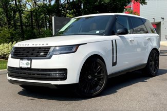 Used 2025 Land Rover Range Rover SE image 1