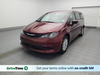 Used 2022 Chrysler Voyager LX image 1