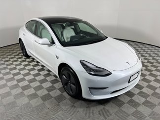 Used 2020 Tesla Model 3 Standard Range image 1