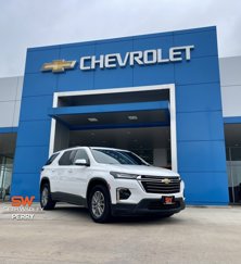 Used 2022 Chevrolet Traverse LT image 1