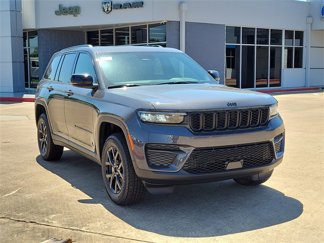New 2025 Jeep Grand Cherokee Altitude image 1