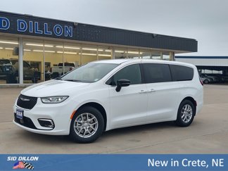 New 2026 Chrysler Pacifica Select image 1