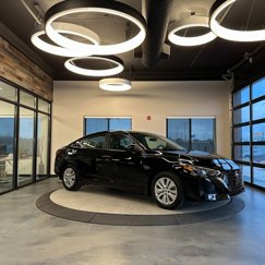 Used 2024 Nissan Sentra S image 1