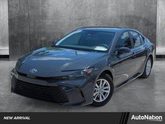 Used 2025 Toyota Camry LE image 1