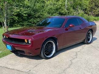 Used 2018 Dodge Challenger SXT w/ Driver Convenience Group image 1