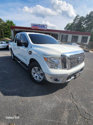 Used 2017 Nissan Titan SV image 1
