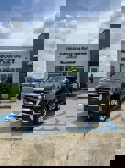 Used 2022 GMC Yukon XL SLT w/ SLT Premium Package image 1