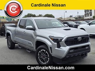 Used 2025 Toyota Tacoma SR5 image 1