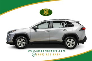 Used 2021 Toyota RAV4 LE image 1