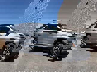 New 2026 Chevrolet Traverse LT image 1