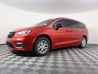 New 2025 Chrysler Pacifica Select image 1