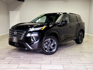 Used 2024 Nissan Rogue SV image 1